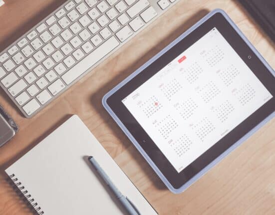 online calendars on the tablet